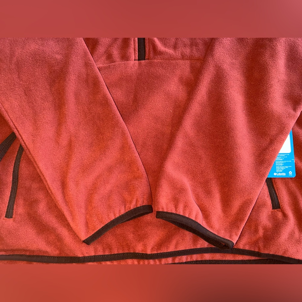 Columbia Burgundy Fleece Jacket with Black Accents | NWT | Size Medium - Picture 12 of 16